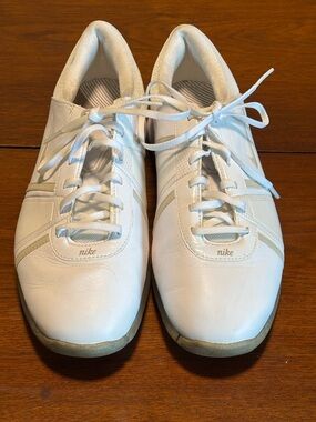 Nike Air Dormie II Women’s Golf Shoes White Size 8 Style  397198-122
